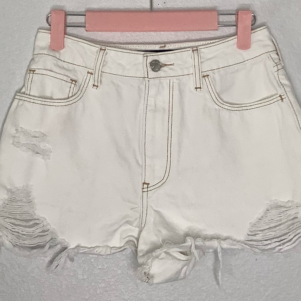 HOLLISTER Women’s Cream Ultra High-Rise Vintage Relaxed Mom Shorts Size 5/27